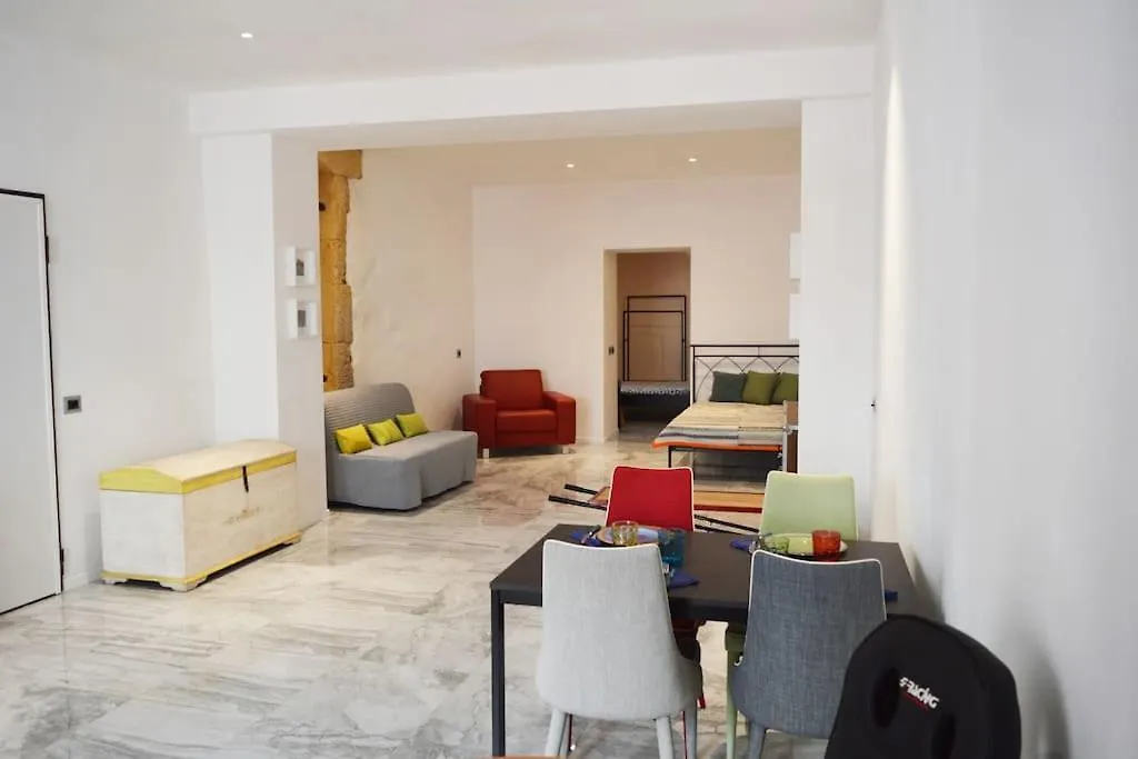 Apartment Sm Maison Villanova Cagliari Italy